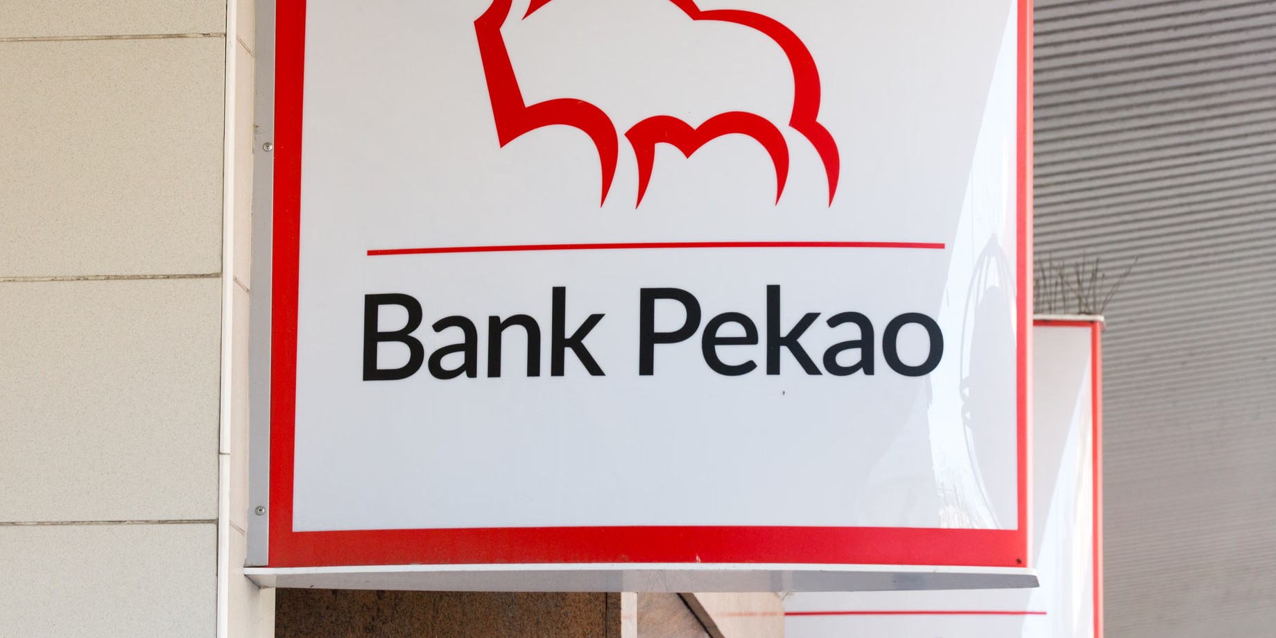 Bank Pekao logo signage.